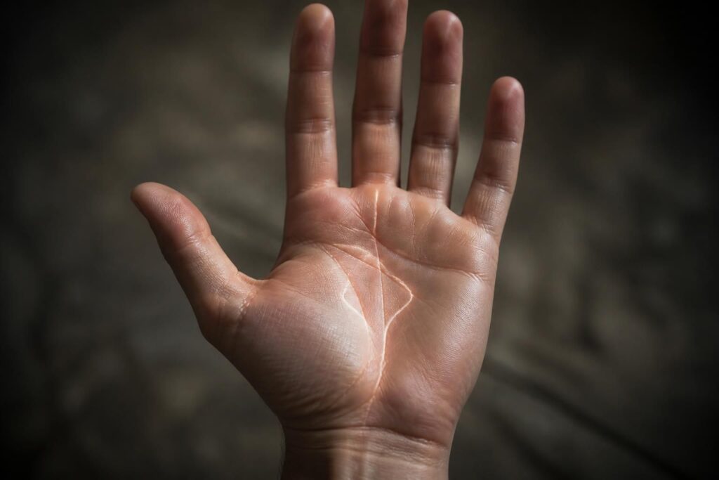 découvrez les secrets cachés derrière la ligne de main rare et ce qu’elle révèle sur votre avenir. explorez cette marque unique pour mieux comprendre votre destinée.